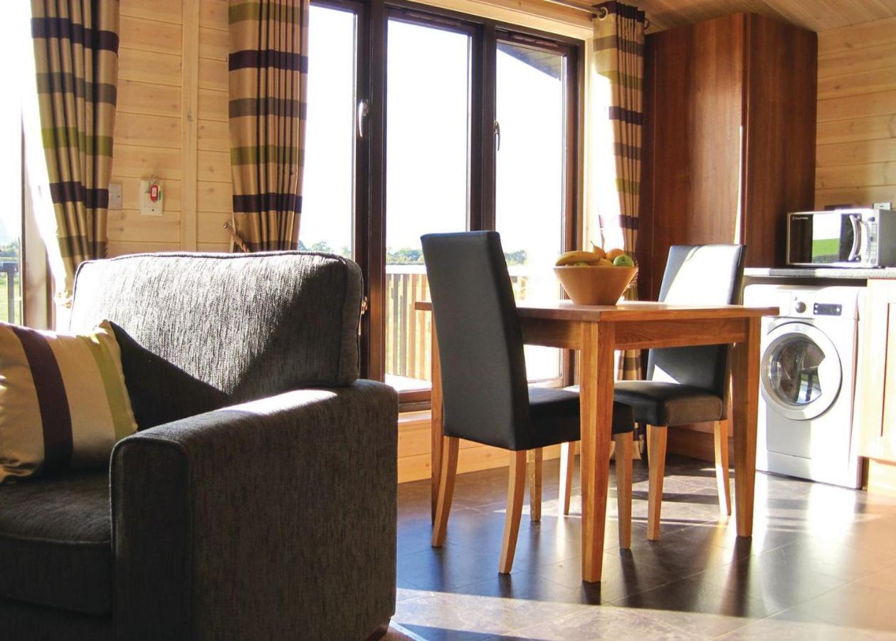 Wighill Manor Lodges タッドカスター エクステリア 写真